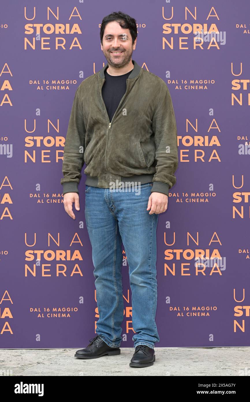 Roma, Italia. 8 maggio 2024. Matteo Rovere partecipa al photocall del film "una storia nera" allo Space Cinema moderno. (Foto di Mario Cartelli/SOPA Images/Sipa USA) credito: SIPA USA/Alamy Live News Foto Stock