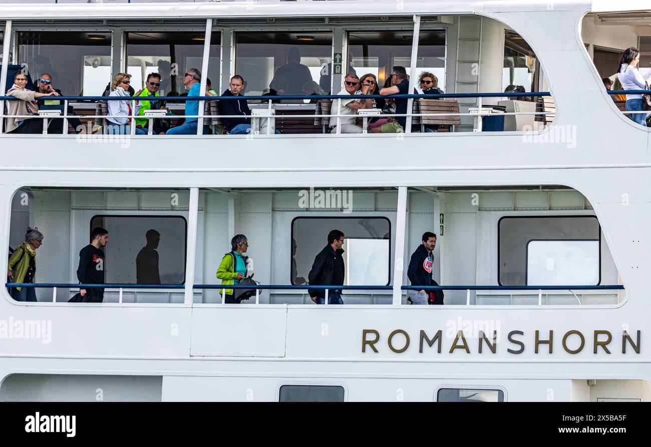 Autofähre Romanshorn die Autofähre Romanshorn kommt aus Friedrichshafen und steuert den Hafen Romanshorn AN. Romanshorn, Schweiz, 21.05.2023 *** Romanshorn il traghetto Romanshorn arriva da Friedrichshafen e si dirige verso il porto di Romanshorn Romanshorn, Svizzera, 21 05 2023 Foto Stock