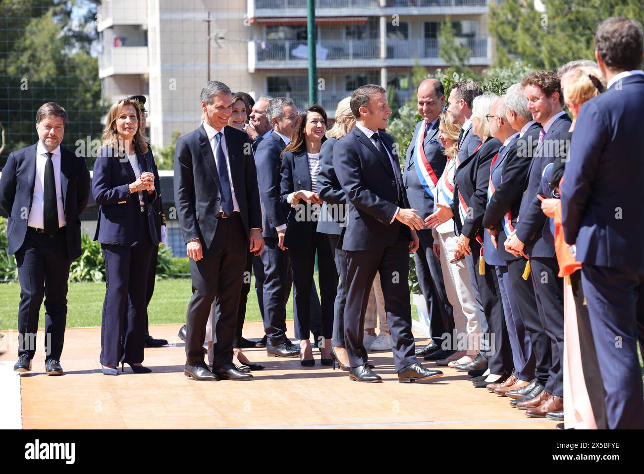 Marsiglia, Francia. 8 maggio 2024. © PHOTOPQR/LA PROVENCE/VALLAURI Nicolas ; Marsiglia ; 08/05/2024 ; inaugurazione del centro di formazione e innovazione TANGRAM de la CMA CGM accueil républicain Benoit Payan, Tina Saadé, Rodolphe Saadé et Emmanuel Macron Marseilles; 05/08/2024; inaugurazione del centro di formazione e innovazione CMA CGM TANGRAM credito: MAXPPP/Alamy News Live Foto Stock