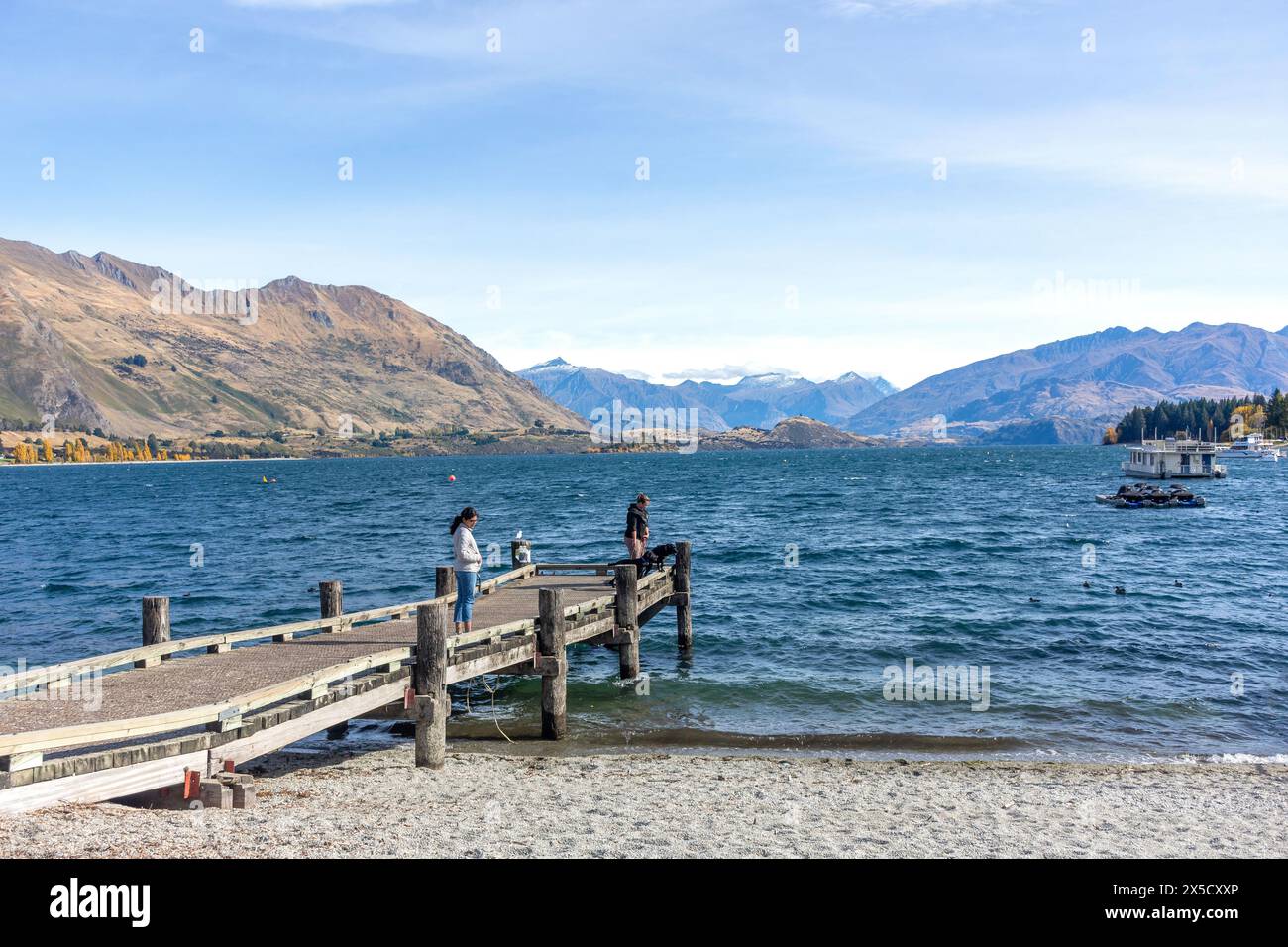Lungolago in autunno, Wānaka, Otago, Isola del Sud, nuova Zelanda Foto Stock