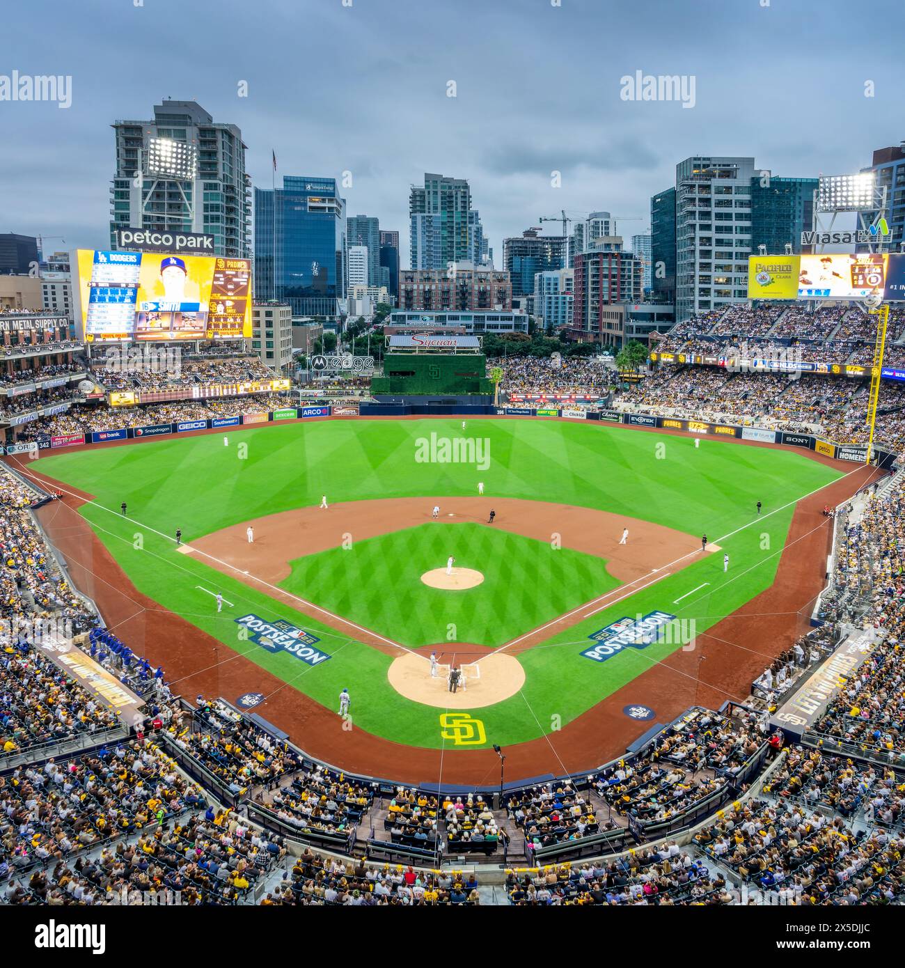 Petco Park, lo stadio di baseball sede della squadra della Major League dei San Diego Padres, nel centro di San Diego, California Foto Stock