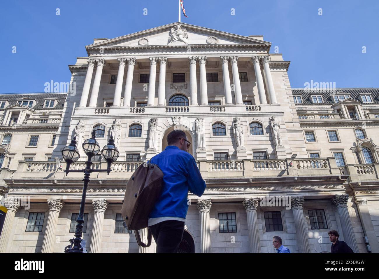 Londra, Regno Unito. 9 maggio 2024. Vista esterna della Bank of England prima della decisione sul tasso di interesse. Si prevede che la BOE lascerà nuovamente invariati i tassi di interesse. Crediti: Vuk Valcic/Alamy Live News Foto Stock