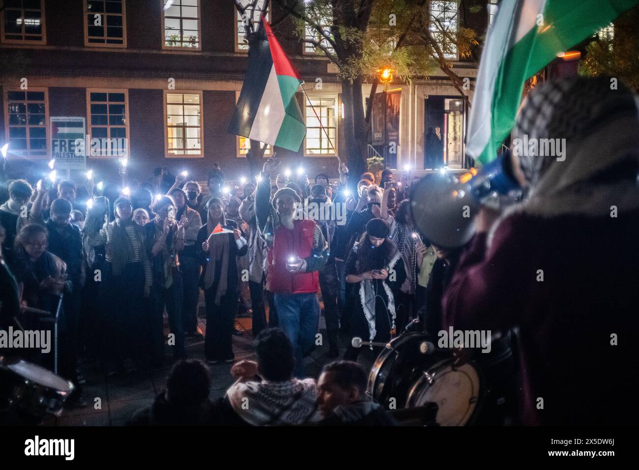 Londra / Regno Unito. 7 maggio 2024. Mentre le forze di difesa israeliane continuano i loro reati a Rafah, gli studenti del Regno Unito hanno allestito tende sulla base dell'università SOAS (School of Oriental and African Studies) in solidarietà con la Palestina e altre università di protesta. Alamy Live News / Aubrey Fagon Foto Stock