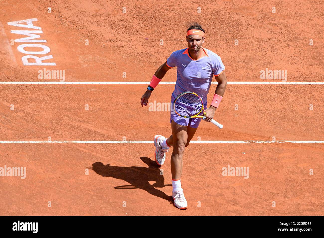 Roma, Italia. 9 maggio 2024. Rafael Nadal di Spagna reagisce durante la partita contro Zizou Bergs del Belgio al torneo di tennis internazionali BNL d'Italia 2024 al foro Italico di Roma il 9 maggio 2024. Crediti: Insidefoto di andrea staccioli/Alamy Live News Foto Stock