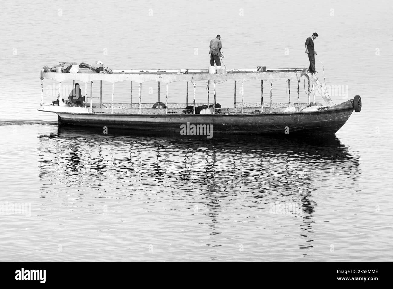 Imbarcazione di servizio generale sul fiume Nilo, Egitto. Foto Stock