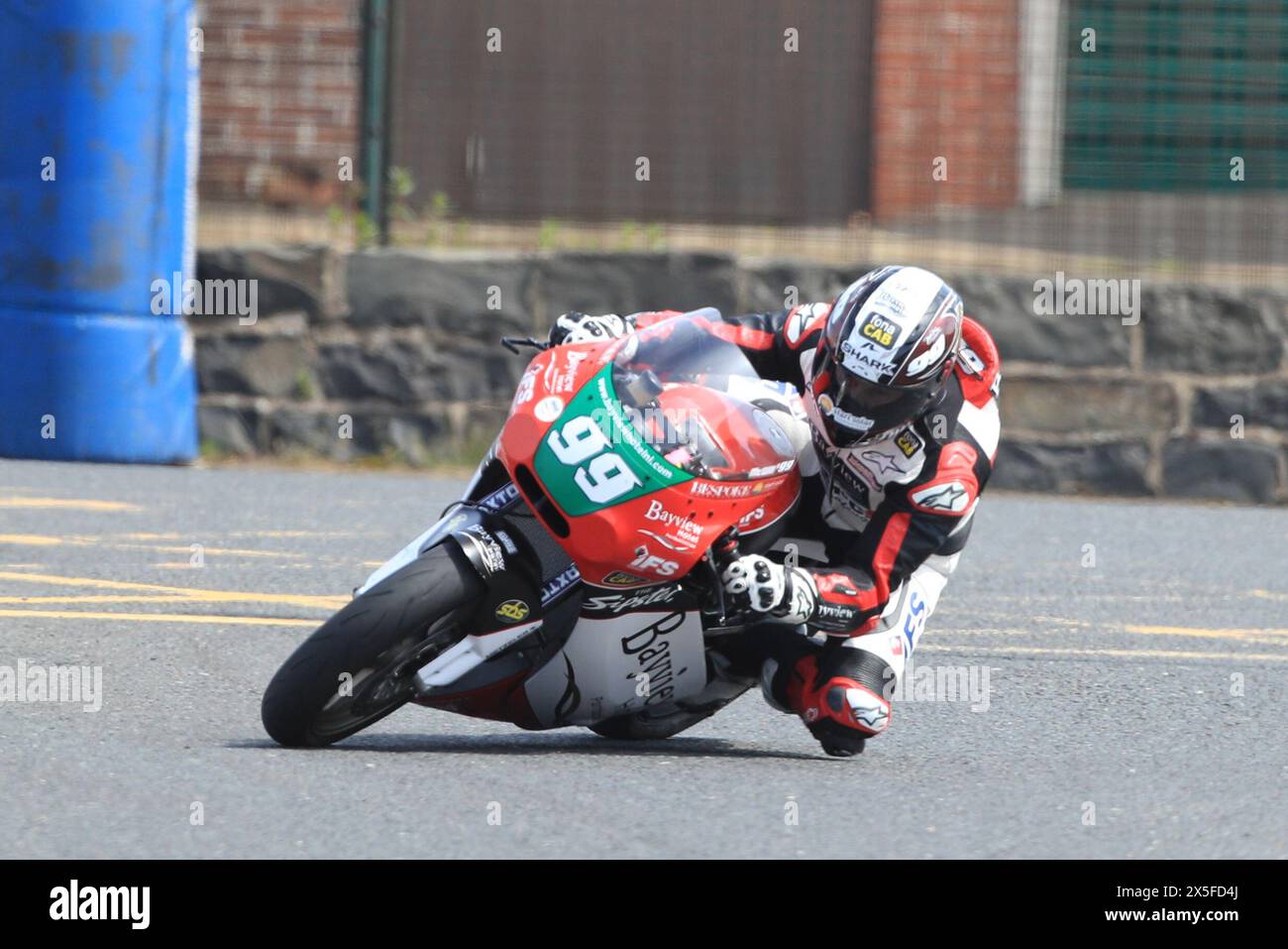 9 maggio 2024; Briggs EquipmentNorth West 200 Motorcycle Race, Portrush, Antrim, Irlanda del Nord; North West 200 Qualifying and Races; Jeremy McWilliams (Bayview Hotel/JMW Paton) è stato secondo più veloce nelle qualifiche SuperTwin Foto Stock