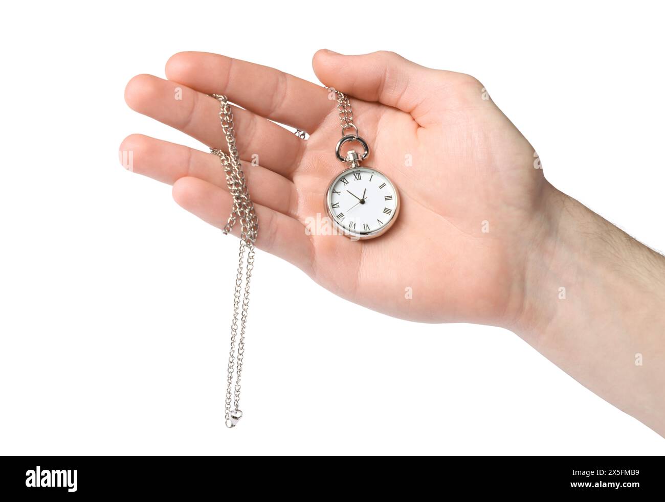 Uomo con catena con elegante orologio da tasca su sfondo bianco, primo piano Foto Stock