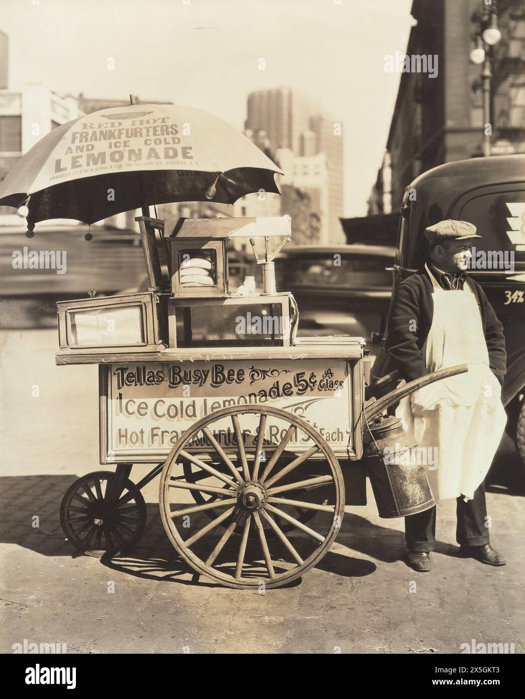 Hot Dog Stand, West Street e North Moore Street, New York City, New York, USA, Berenice Abbott, Federal Art Project, "Changing New York", 1936 Foto Stock