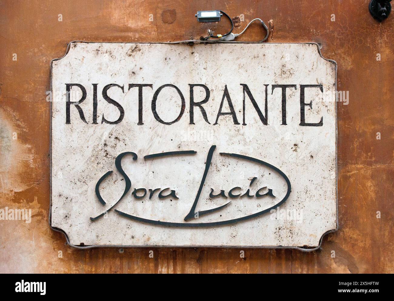 Targa del ristorante Sora Lucia, via Rasella, Roma, Lazio, Italia Foto Stock