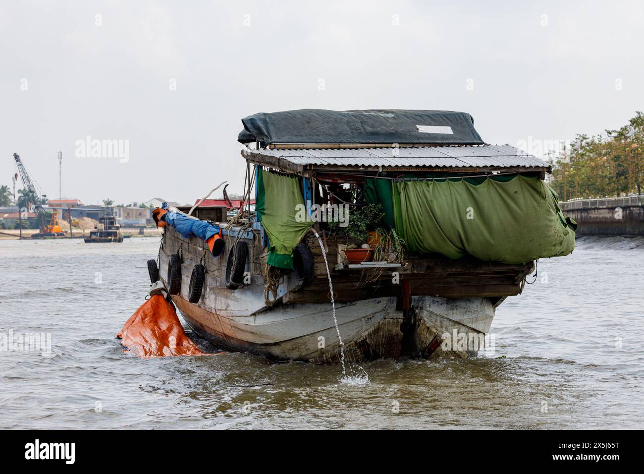 Barche sul fiume Mekong a Cai Rang in Vietnam Foto Stock