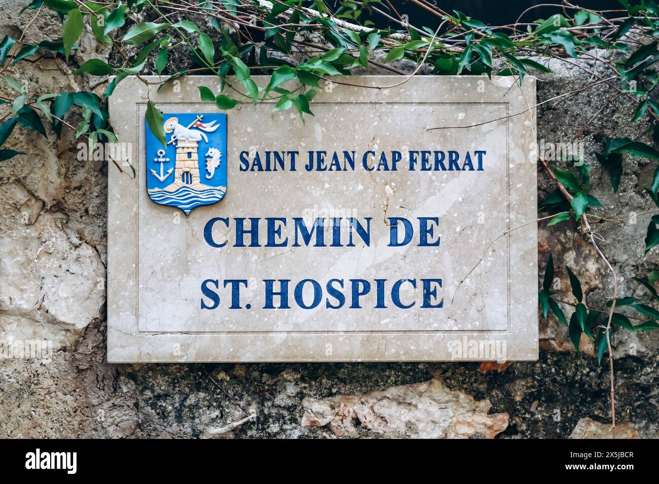 Segno del Sentiero di Sant'Ospizio in Saint Jean Cap Ferrat (traduzione: Sentiero di Sant'Ospizio) Foto Stock