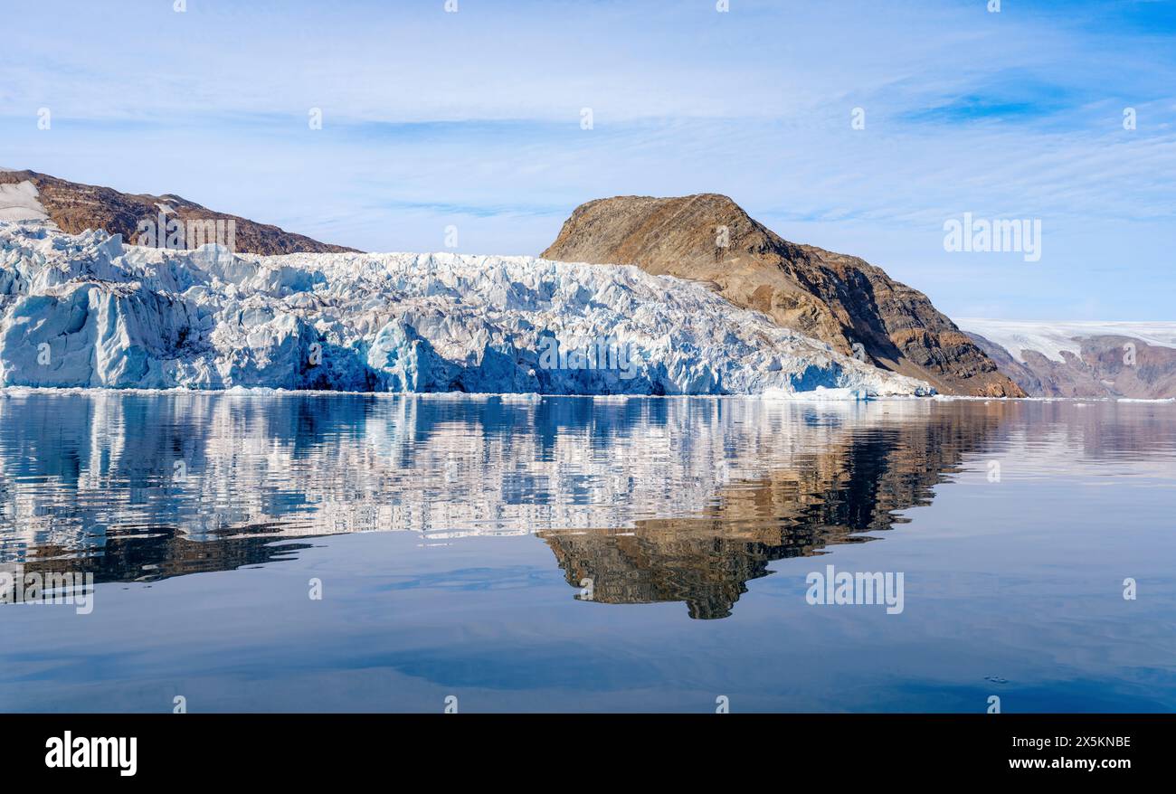 Ghiacciaio di Bruckner. Paesaggio nel fiordo di Johan Petersen, un ramo del Sermilik Icefjord, regione di Ammassalik, Groenlandia, territorio danese. Foto Stock