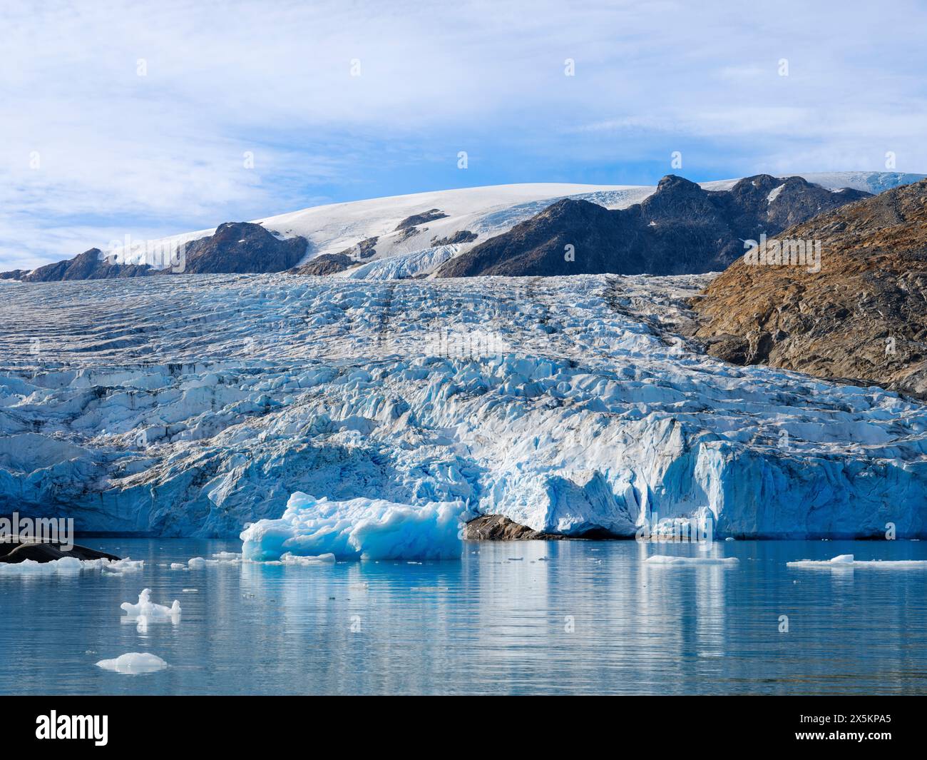 Ghiacciaio di Hahn. Paesaggio nel fiordo di Johan Petersen, un ramo del Sermilik Icefjord, regione di Ammassalik, Groenlandia, territorio danese. Foto Stock