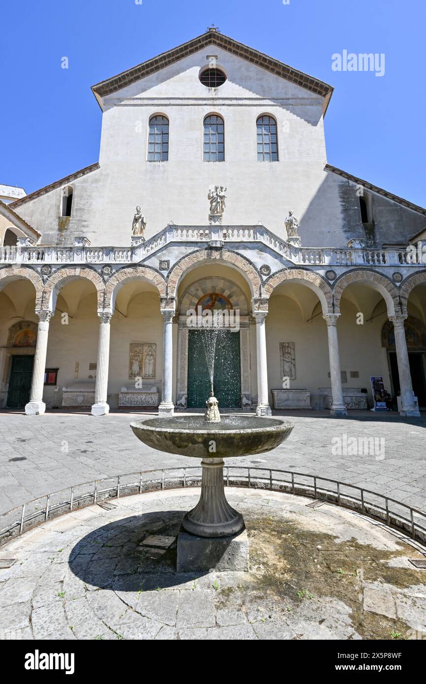 Salerno, Italia - 4 agosto 2023: Cattedrale di Salerno o cattedrale di San Matteo e San Gregorio Magno (Cattedrale di San Matteo e San Gregorio ma Foto Stock