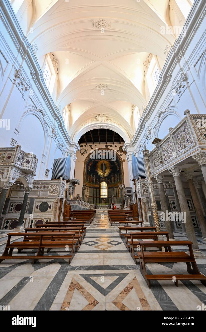 Salerno, Italia - 4 agosto 2023: Cattedrale di Salerno o cattedrale di San Matteo e San Gregorio Magno (Cattedrale di San Matteo e San Gregorio ma Foto Stock