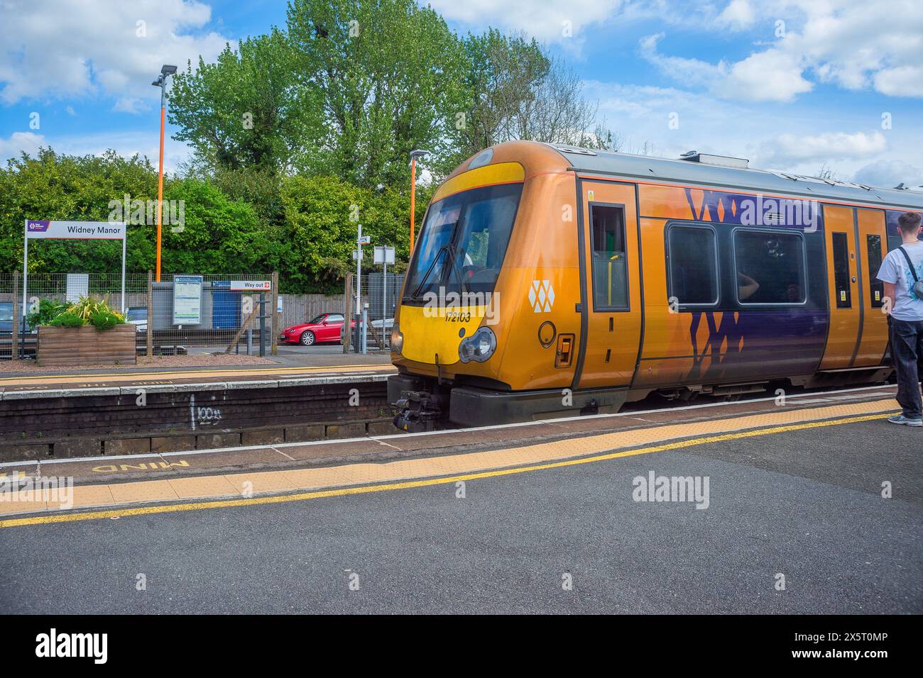 British Rail Network Rail Diesel trian per pendolari passeggeri Solihull West Midlands Inghilterra Regno Unito Foto Stock