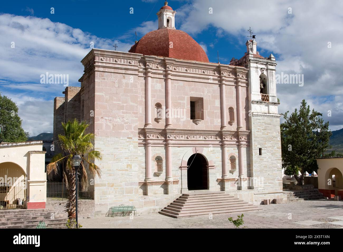 Mitla, Oaxaca, Messico. Chiesa di San Pablo. Foto Stock