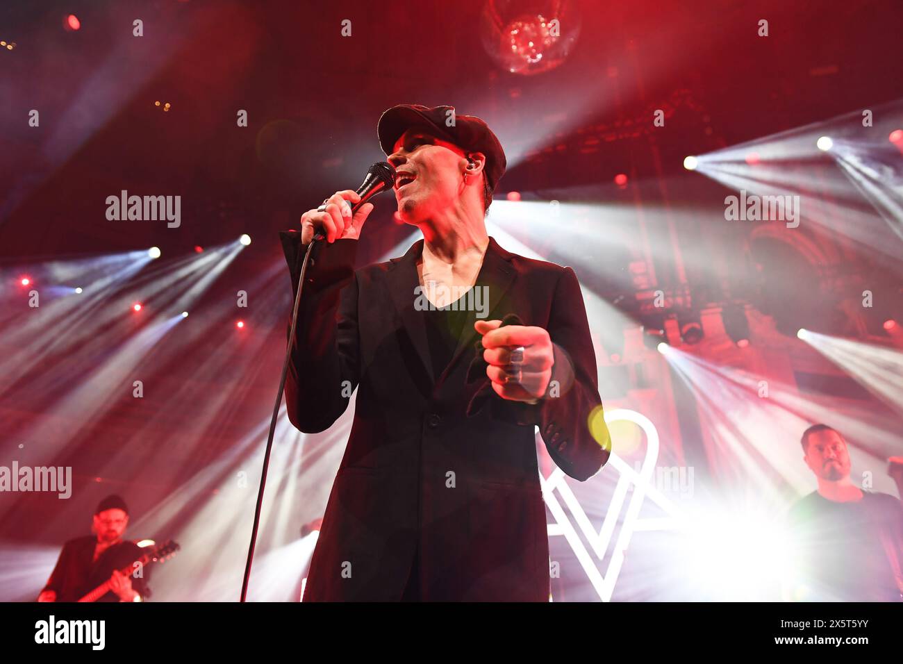 LONDRA, INGHILTERRA - 10 MAGGIO: Ville Valo di «VV» si esibisce alla Royal Albert Hall il 10 maggio 2024 a Londra, Inghilterra. CAP/Mar ©Mar/Capital Pictures credito: Capital Pictures/Alamy Live News Foto Stock