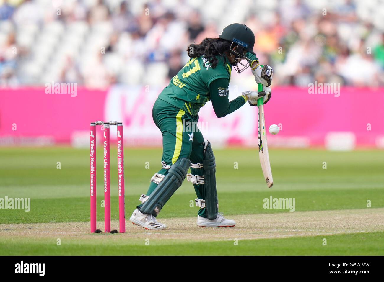 Edgbaston, Birmingham, Regno Unito. 11 maggio 2024. 1st Vitality Womens T20 International, Inghilterra contro Pakistan; Gull Feroza del Pakistan in batting action Credit: Action Plus Sports/Alamy Live News Foto Stock