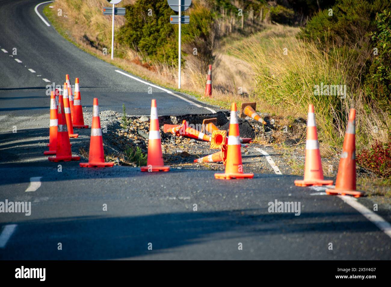 Danni ambientali sulla strada Foto Stock