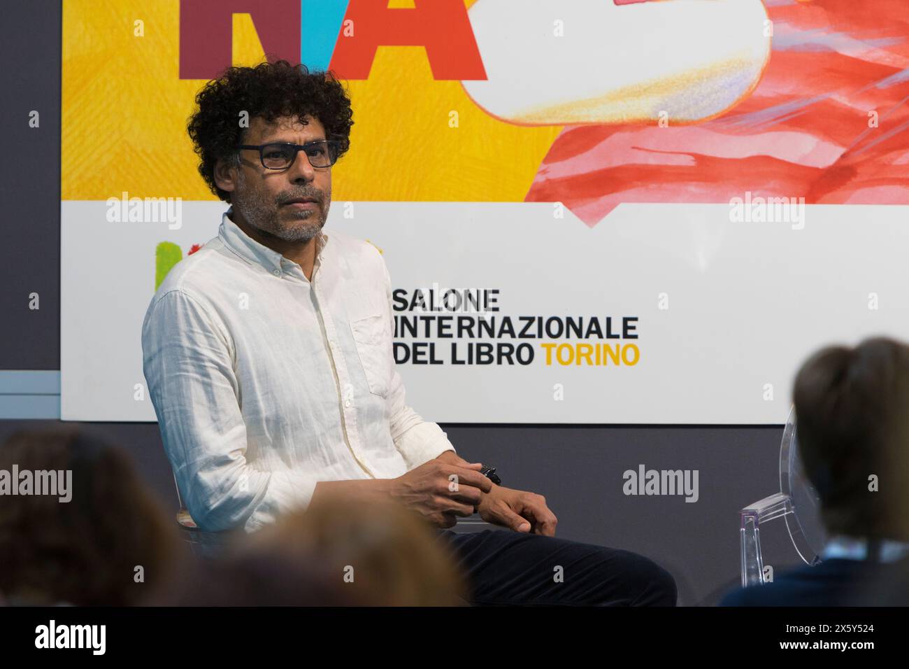 Torino, Italia. 9 maggio 2024. Lo scrittore iracheno-svizzero Usama al Shahmani è ospite della Fiera del Libro di Torino 2024 Foto Stock