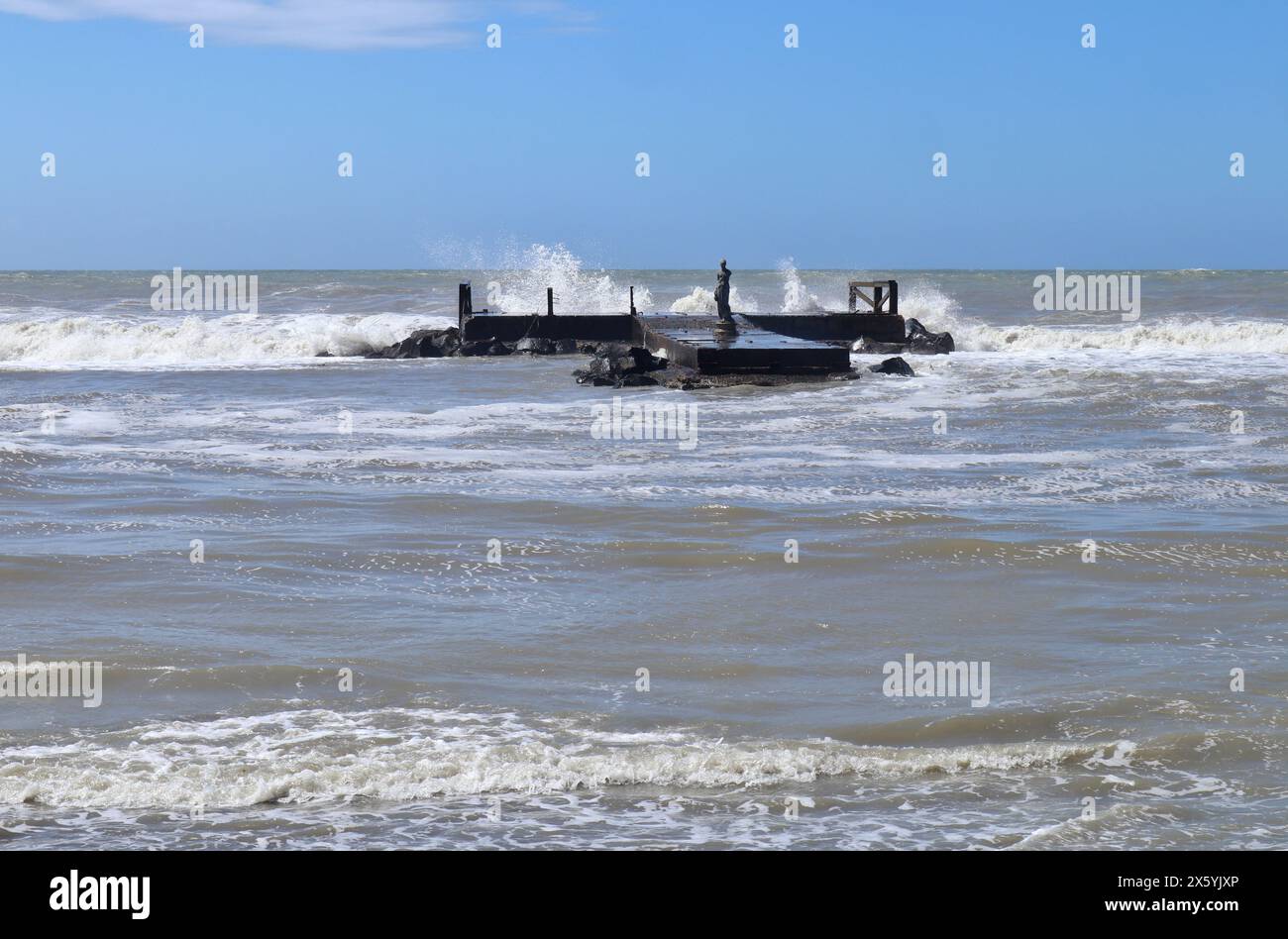 Lido di Ostia - Pontile dei pescatori dalla Spiaggia gialla Foto Stock