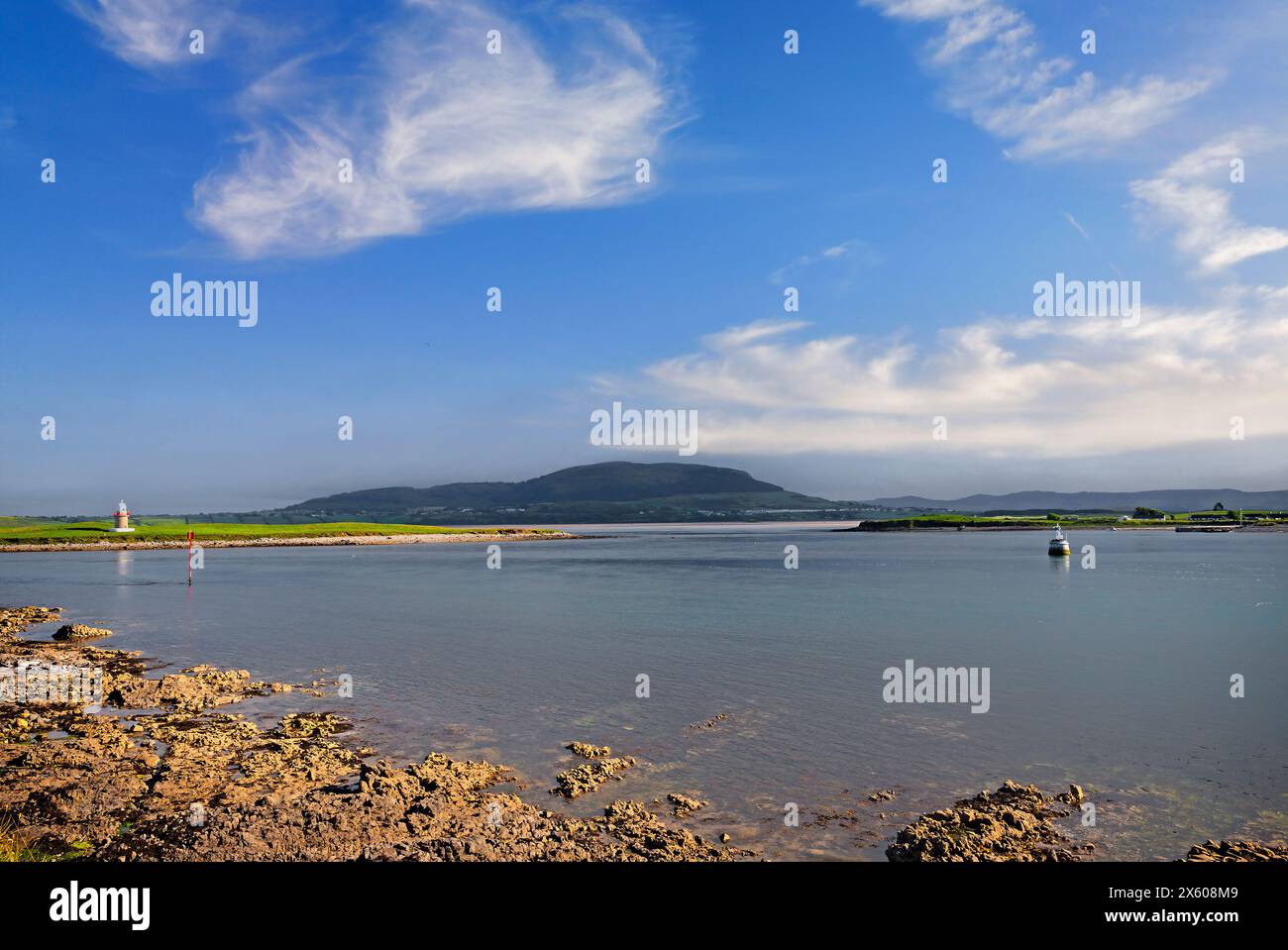 The Metal Man è una follia faro a Rosses Point all'ingresso di Sligo Harbour, Irlanda. Foto Stock