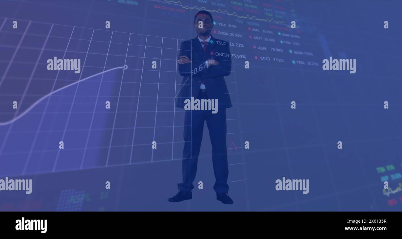 Immagine dell'elaborazione di dati finanziari su un uomo d'affari afroamericano Foto Stock