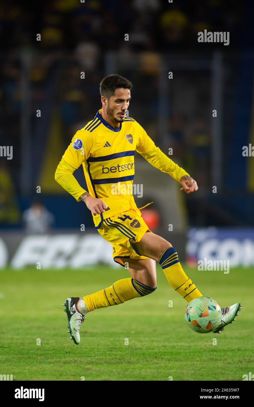 Nicolas Figal - sportivo Trinidense (1) contro Club Atletico Boca Juniors (2) partita, fase gruppo (gruppo D) CONMEBOL Sudamericana 2024. Foto Stock