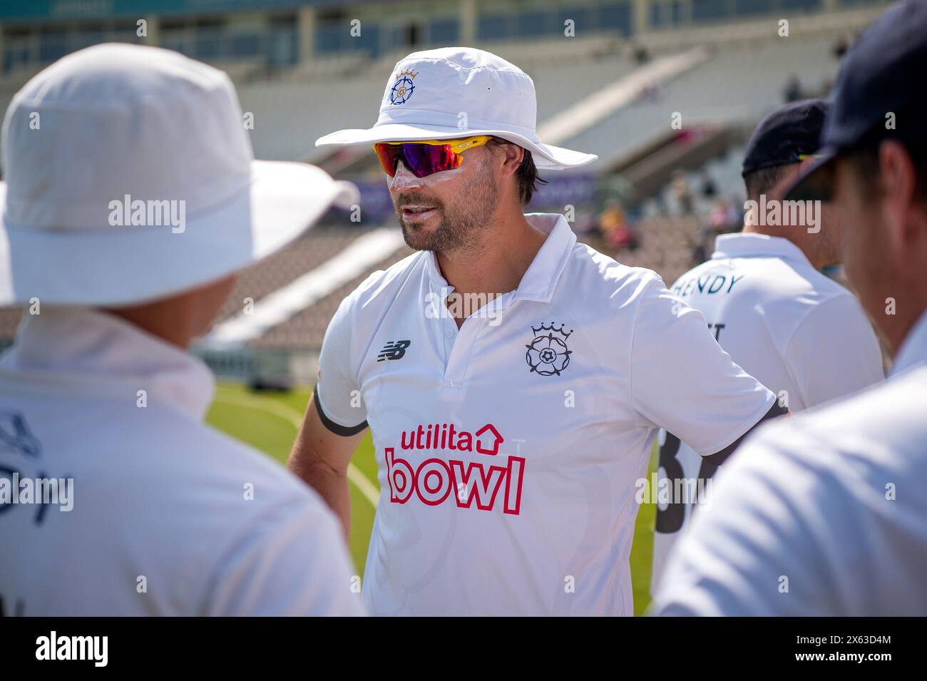 Southampton, Regno Unito, 12 maggio 2024. James Fuller dell'Hampshire durante il match per il Vitality County Championship tra Hampshire e Durham all'Utilita Bowl, Southampton Credit: Dave Vokes/Alamy Live News Foto Stock