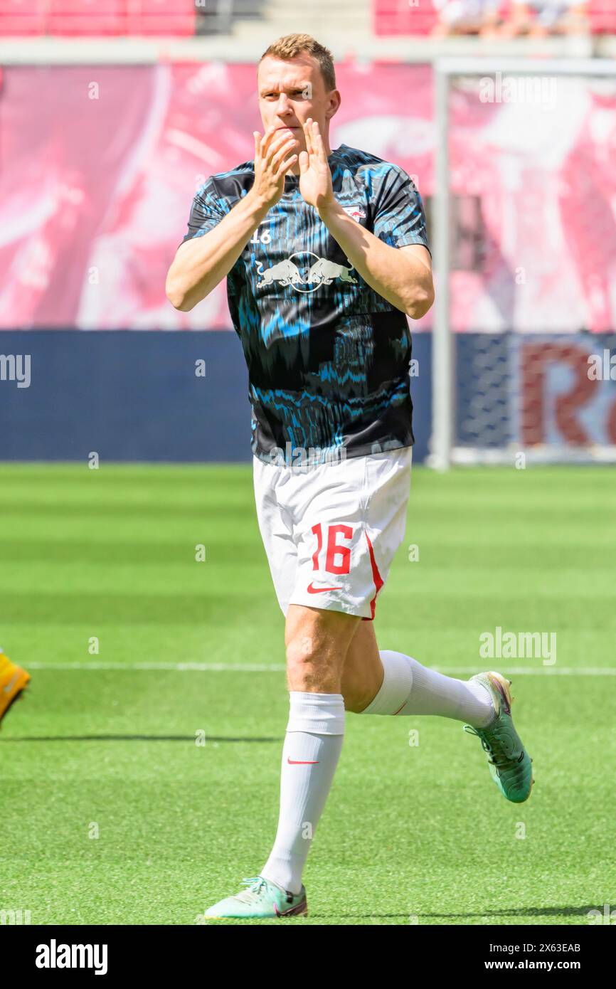 Lukas Klostermann (RasenBallsport Leipzig, #16), RB Leipzig vs Werder Brema, 1a Bundesliga, calcio, DFB, Bundesliga, 29, stagione 2023/2024, RB Arena, credito: HMB Media/Uwe Koch/Alamy Live News LE NORMATIVE DFB/DFL VIETANO QUALSIASI USO DI FOTOGRAFIE COME SEQUENZE DI IMMAGINI E/O QUASI-VIDEO, 11.05. 2024, Foto Stock