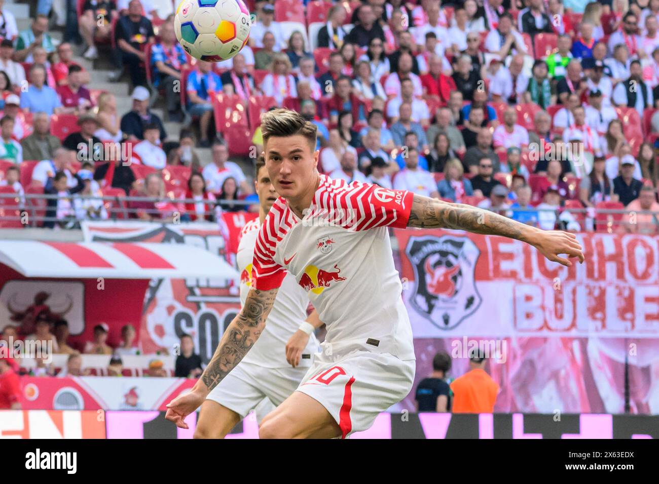 Benjamin Sesko (RasenBallsport Leipzig, #30), RB Leipzig vs Werder Brema, 1a Bundesliga, calcio, DFB, Bundesliga, 29, stagione 2023/2024, RB Arena, credito: HMB Media/Uwe Koch/Alamy Live News LE NORMATIVE DFB/DFL VIETANO QUALSIASI USO DI FOTOGRAFIE COME SEQUENZE DI IMMAGINI E/O QUASI-VIDEO, 11.05. 2024, Foto Stock