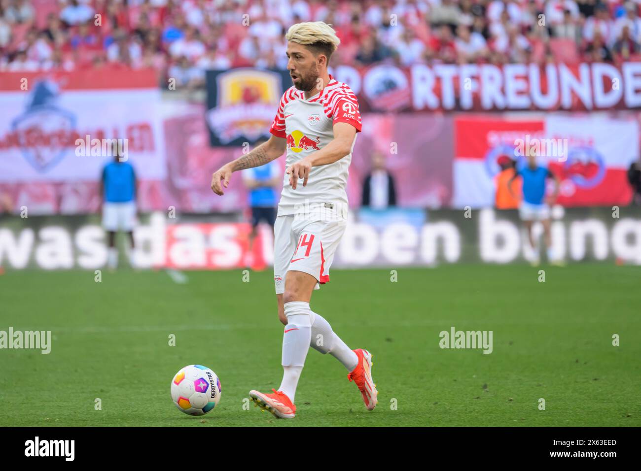 Kevin Kampl (RasenBallsport Leipzig, #44), RB Leipzig vs Werder Brema, 1a Bundesliga, calcio, DFB, Bundesliga, 29, stagione 2023/2024, RB Arena, credito: HMB Media/Uwe Koch/Alamy Live News LE NORMATIVE DFB/DFL VIETANO QUALSIASI USO DI FOTOGRAFIE COME SEQUENZE DI IMMAGINI E/O QUASI-VIDEO, 11.05. 2024, Foto Stock