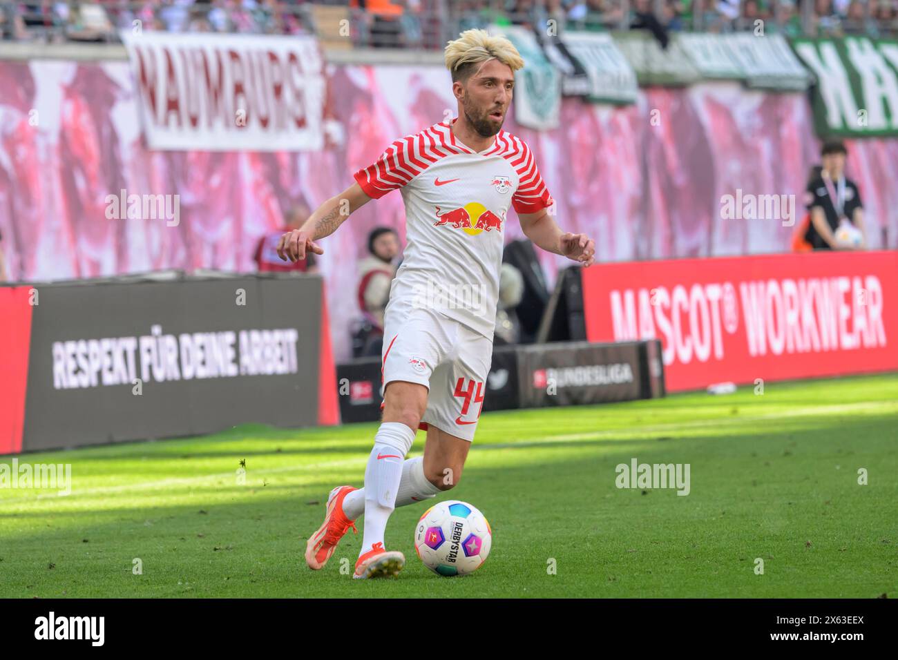 Kevin Kampl (RasenBallsport Leipzig, #44), RB Leipzig vs Werder Brema, 1a Bundesliga, calcio, DFB, Bundesliga, 29, stagione 2023/2024, RB Arena, credito: HMB Media/Uwe Koch/Alamy Live News LE NORMATIVE DFB/DFL VIETANO QUALSIASI USO DI FOTOGRAFIE COME SEQUENZE DI IMMAGINI E/O QUASI-VIDEO, 11.05. 2024, Foto Stock