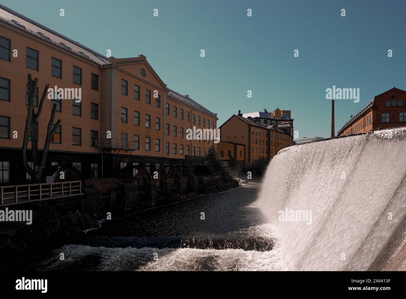 Vista della cascata della città Foto Stock