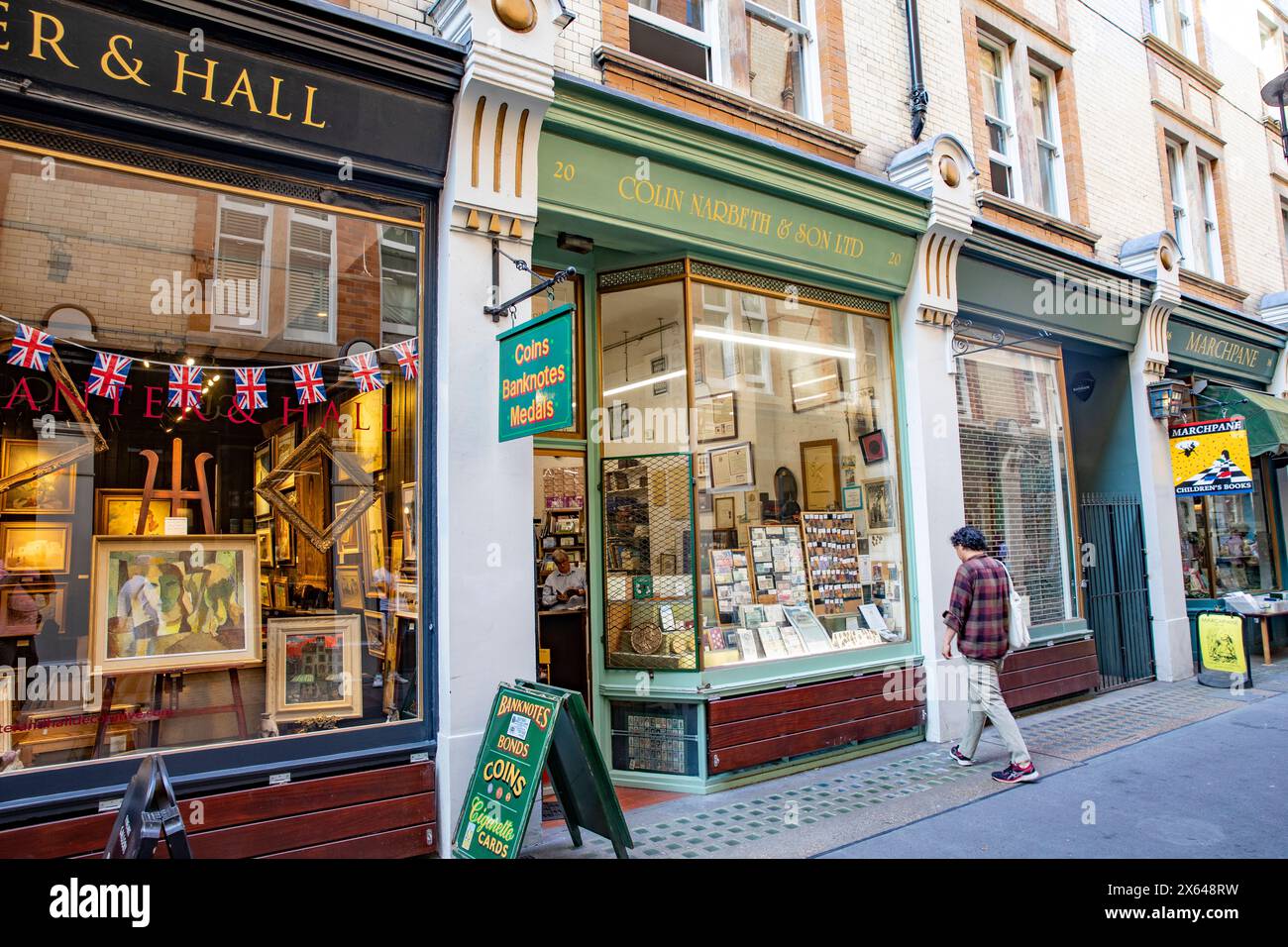 Colin Narbeth & Son rivenditore di monete e banconote specializzato in Cecil Street, Londra centrale, Inghilterra, Regno Unito, 2023 Foto Stock