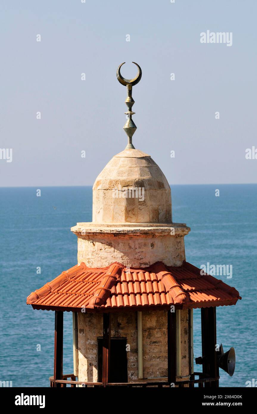 Minareto della Moschea di al-Bahr nella città vecchia di Jaffa, Israele Foto Stock