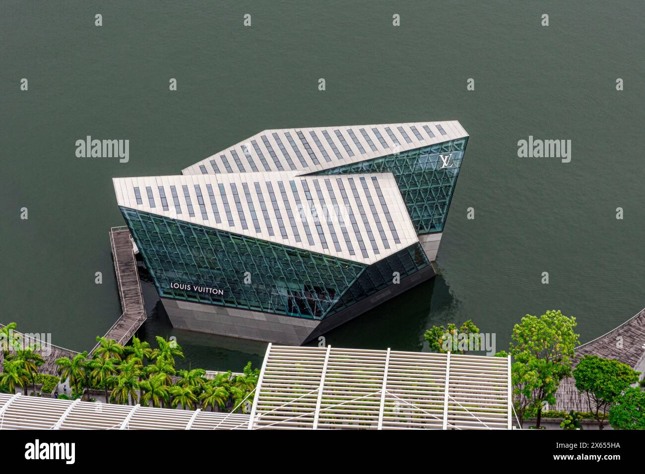 Negozio Louis Vuitton sul fiume Singapore a Marina Bay, Singapore Foto Stock