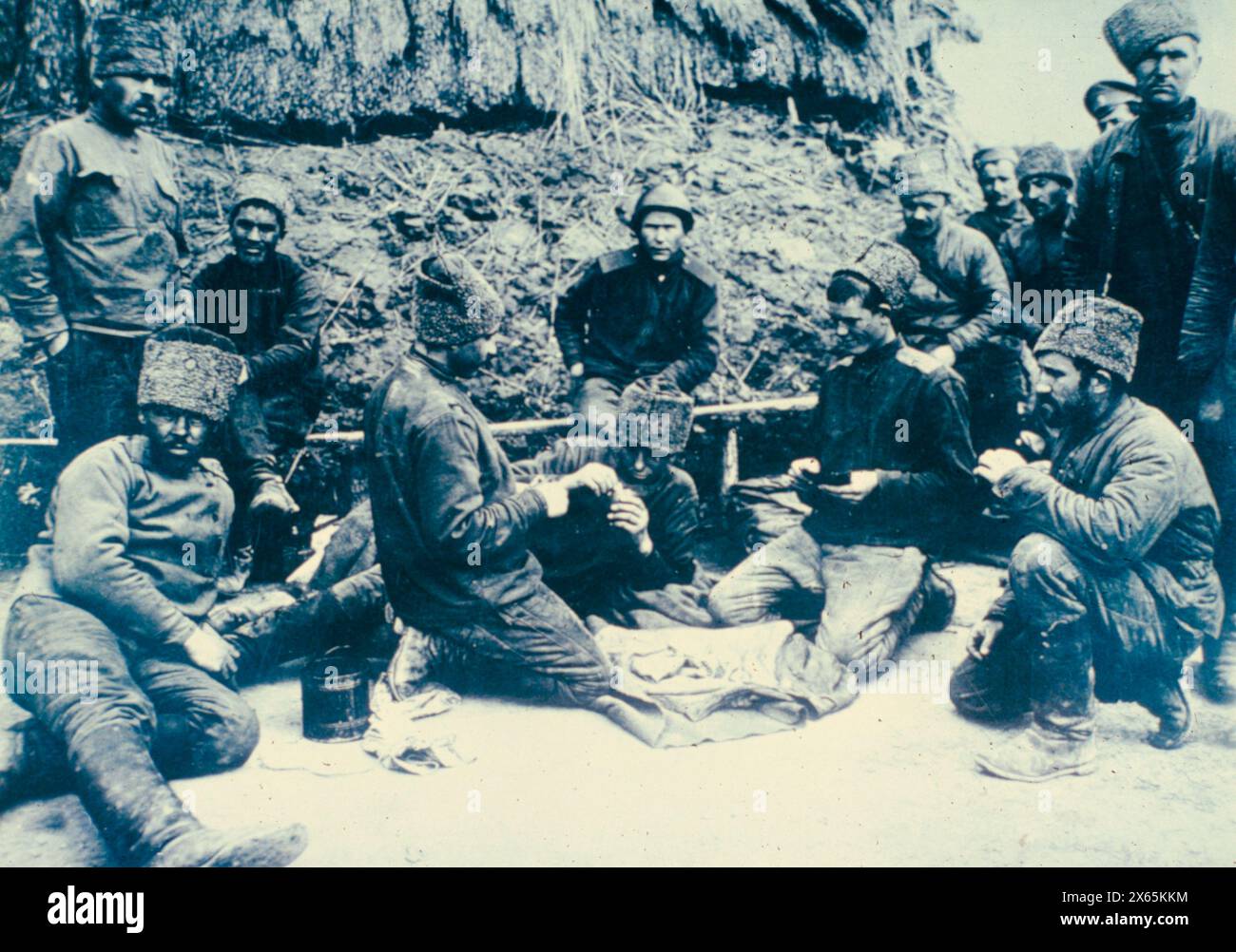 Prigionieri di guerra russi presi dai tedeschi, prima guerra mondiale 1917 Foto Stock