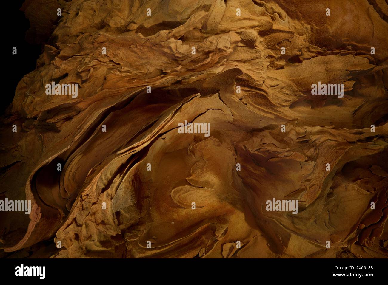 L'arenaria intrecciata e stratificata crea formazioni rocciose uniche in Foto Stock