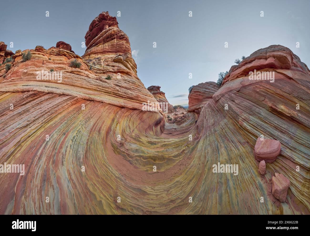 Una formazione rocciosa conosciuta come la seconda onda, sorella del famoso Foto Stock