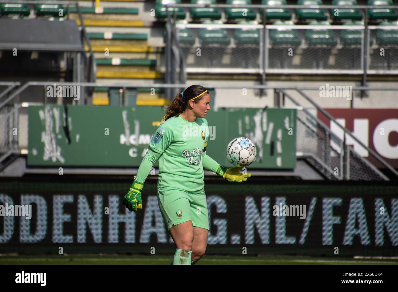 Den Haag, Paesi Bassi. 11 maggio 2024. Bingoal Stadion, 11 maggio 2024: Barbara Lorsheyd (C) (K) #1 durante la partita Azerion Eredivisie Vrouwen tra ADO Den Haag e Ajax al Bingoal Stadion di Den Haag, Paesi Bassi (Arne van der Ben/SPP) crediti: SPP Sport Press Photo. /Alamy Live News Foto Stock