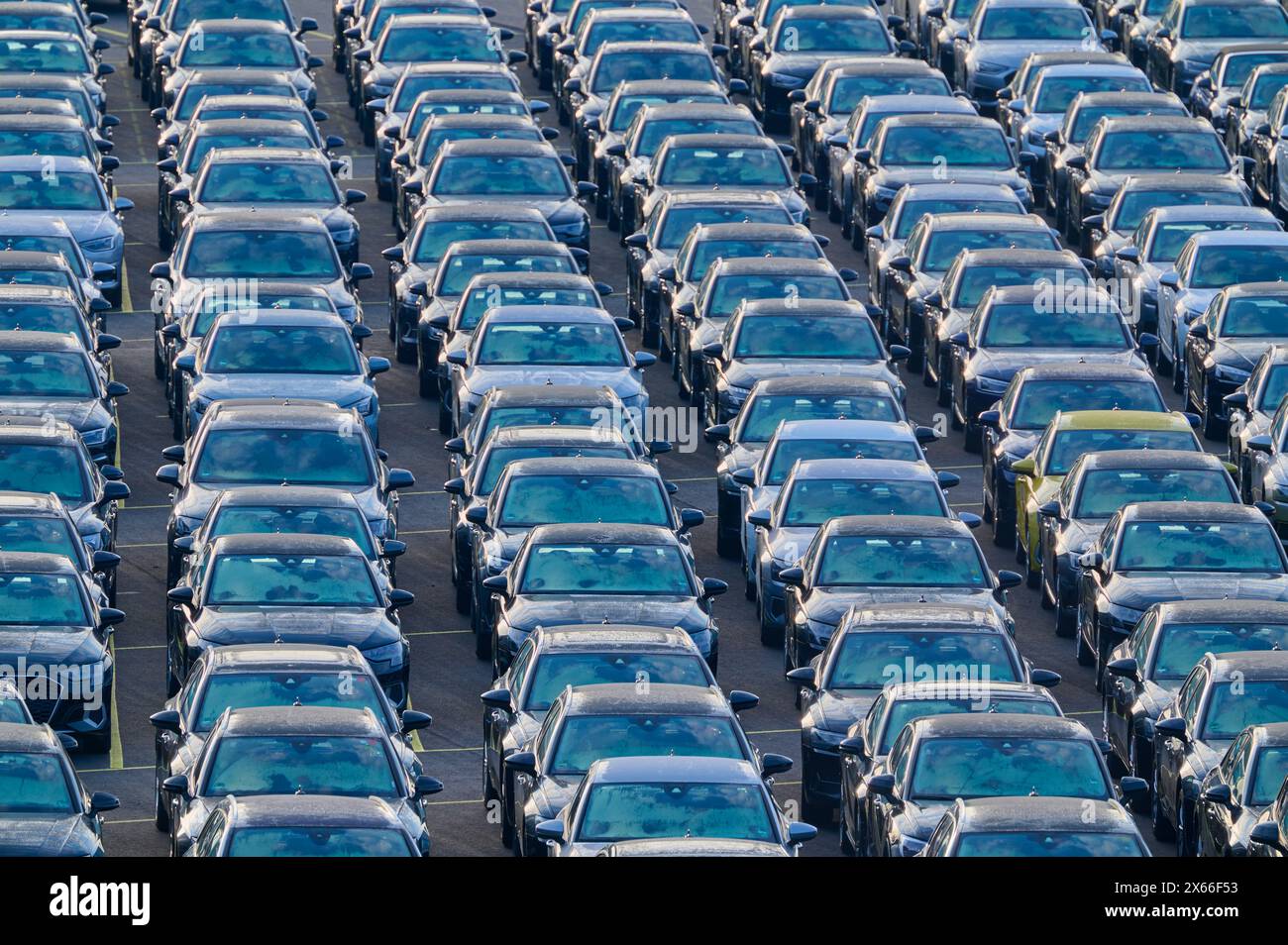 Un gran numero di vetture al punto di assemblaggio, Brand Audi, Germania, Europa Foto Stock