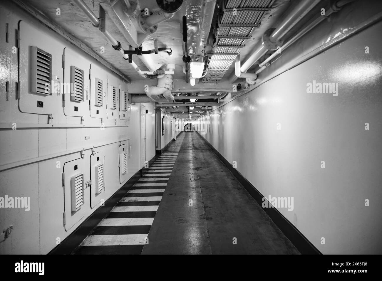 L'Italia, il canale di Sicilia, nave traghetto trasporto auto per la Sicilia Foto Stock