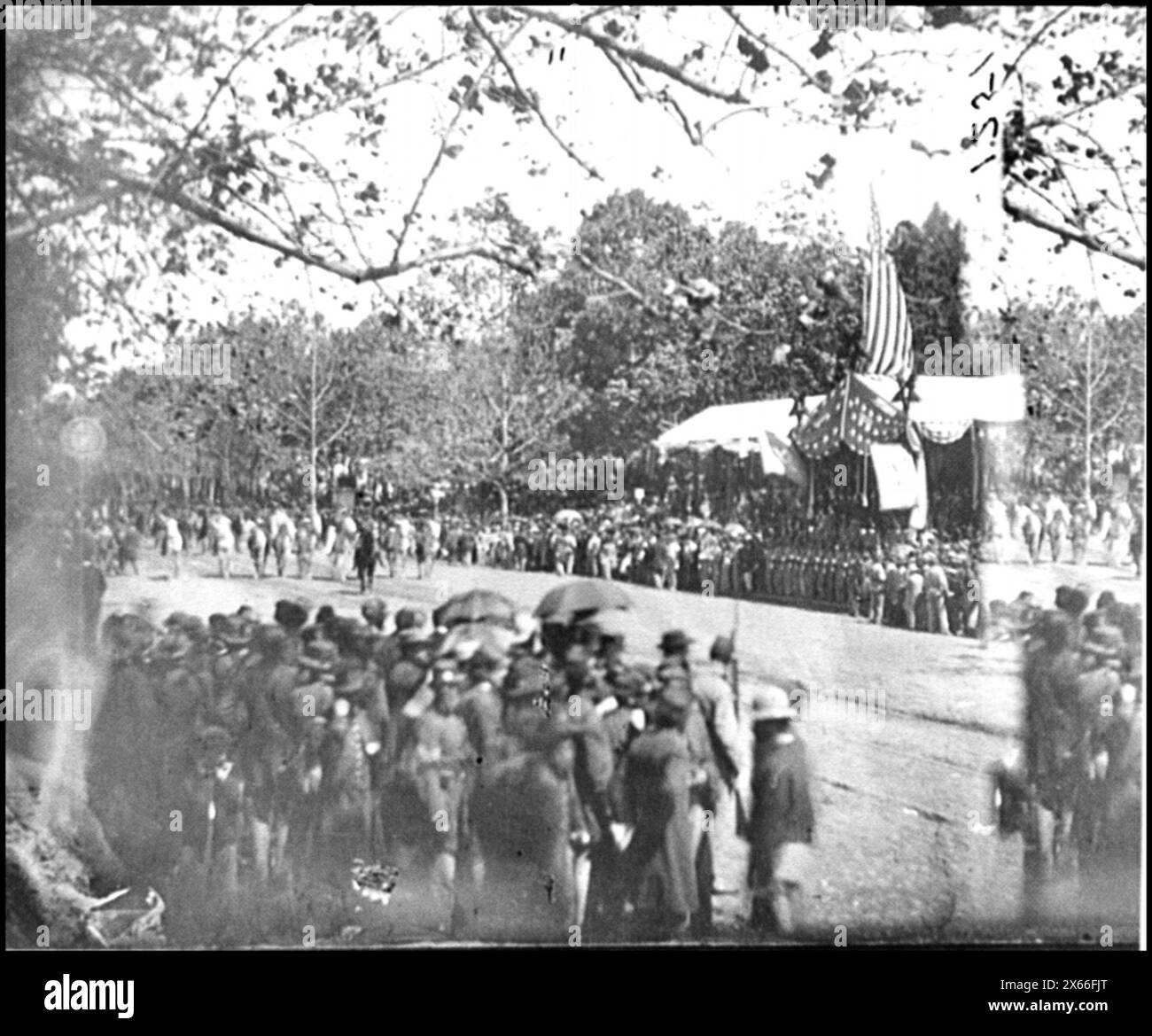 L'unità di cavalleria di Washington D.C. passa davanti al banco di revisione presidenziale, fotografie della Guerra civile 1861-1865 Foto Stock