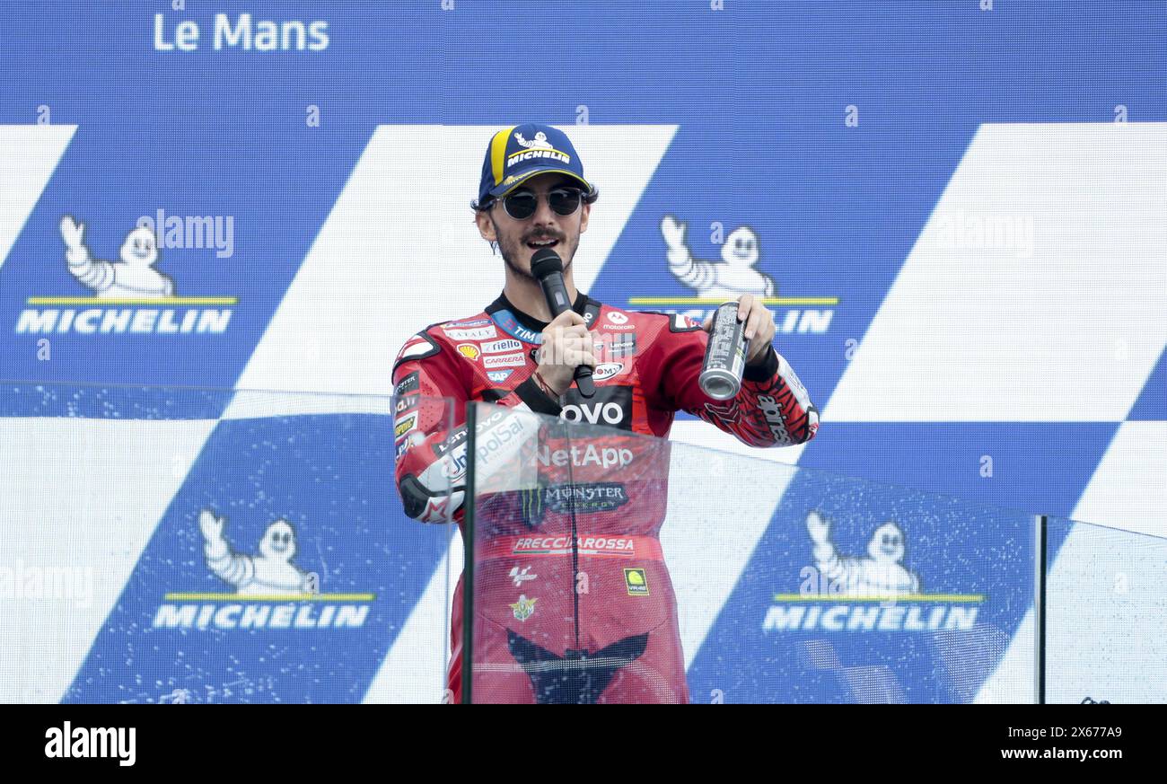 Terzo posto Francesco Bagnaia, italiano #1, e Ducati Lenovo Team durante la cerimonia del podio dopo il Gran Premio Michelin di Francia 2024 (27 giri, FrenchGP) il giorno 3 sul circuito Bugatti il 12 maggio, a le Mans, Francia Foto Stock