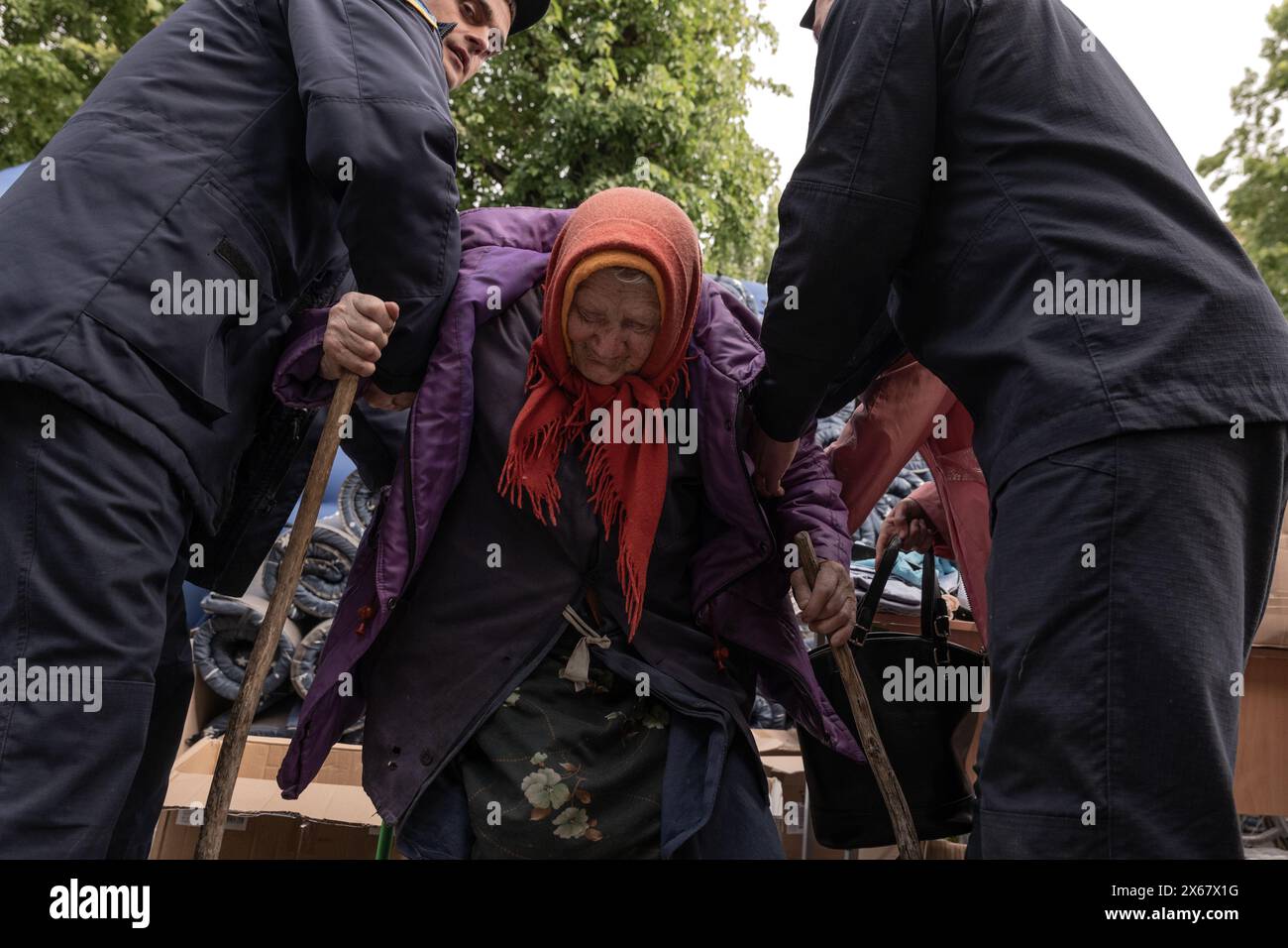 Charkiv, Ucraina. 13 maggio 2024: I civili che vivono a Vovchansk e nelle regioni circostanti vengono evacuati dalle loro case. Mentre la Russia tenta di reinvadere l'Ucraina settentrionale il 13 maggio 2024. (Credit Image: © Svet Jacqueline/ZUMA Press Wire) SOLO PER USO EDITORIALE! Non per USO commerciale! Crediti: ZUMA Press, Inc./Alamy Live News Foto Stock