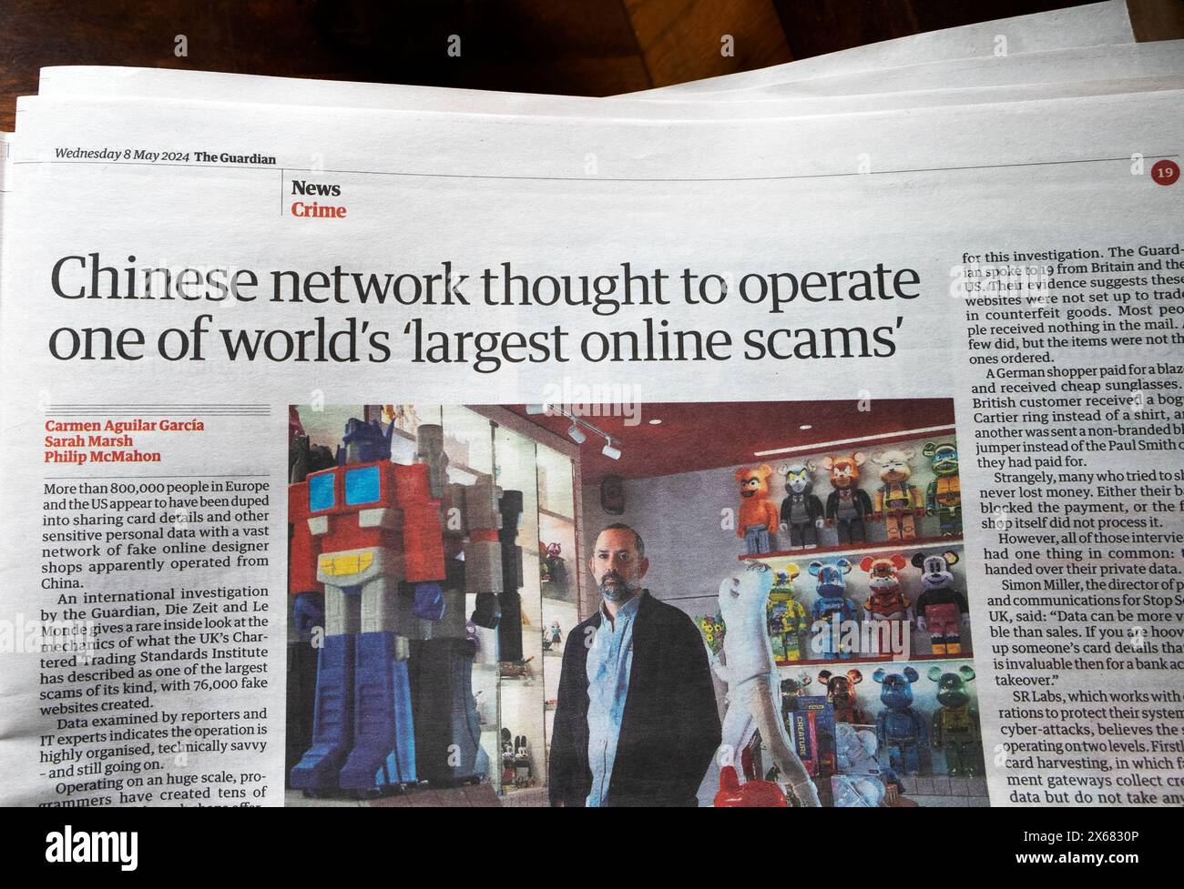 "La rete cinese ha pensato di gestire una delle "più grandi truffe online" testata del quotidiano Guardian in Cina articolo 8 maggio 2024 Londra Regno Unito Foto Stock