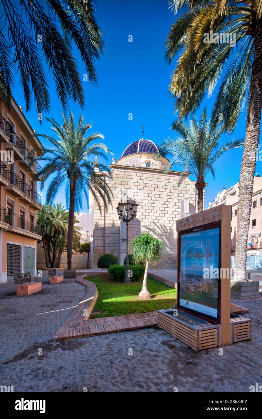 Facciata della casa, chiesa, Santas Justa y Rufina, città vecchia, architettura, Orihuela, Vega Baya del Segura, Comunità Valenciana, Spagna, Foto Stock