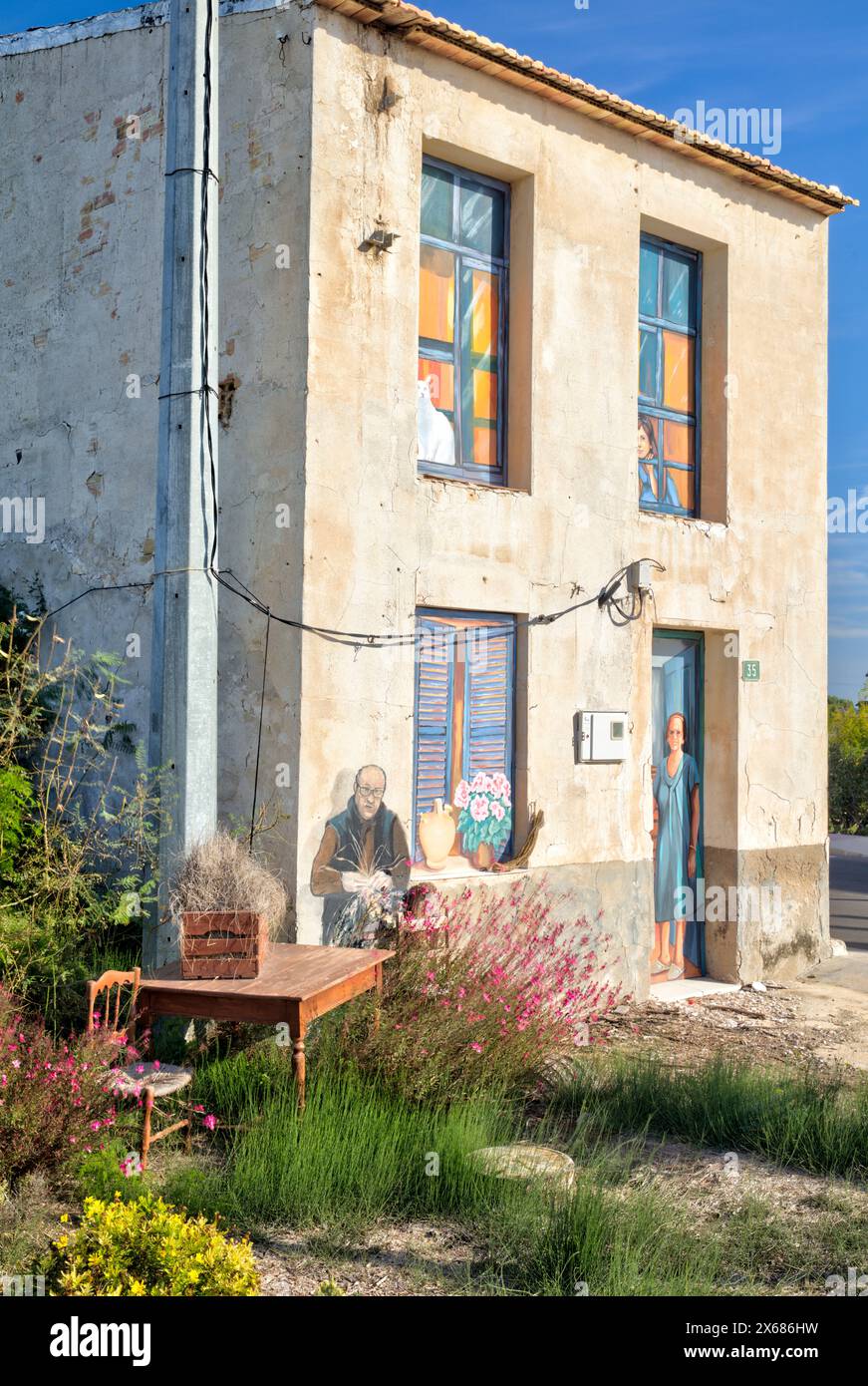 Murale, Monumento, quartiere vecchio, architettura, facciata della casa, vista sulla città, Rojales, Vega Baja, Costa Blanca, Alicante, Spagna, Foto Stock